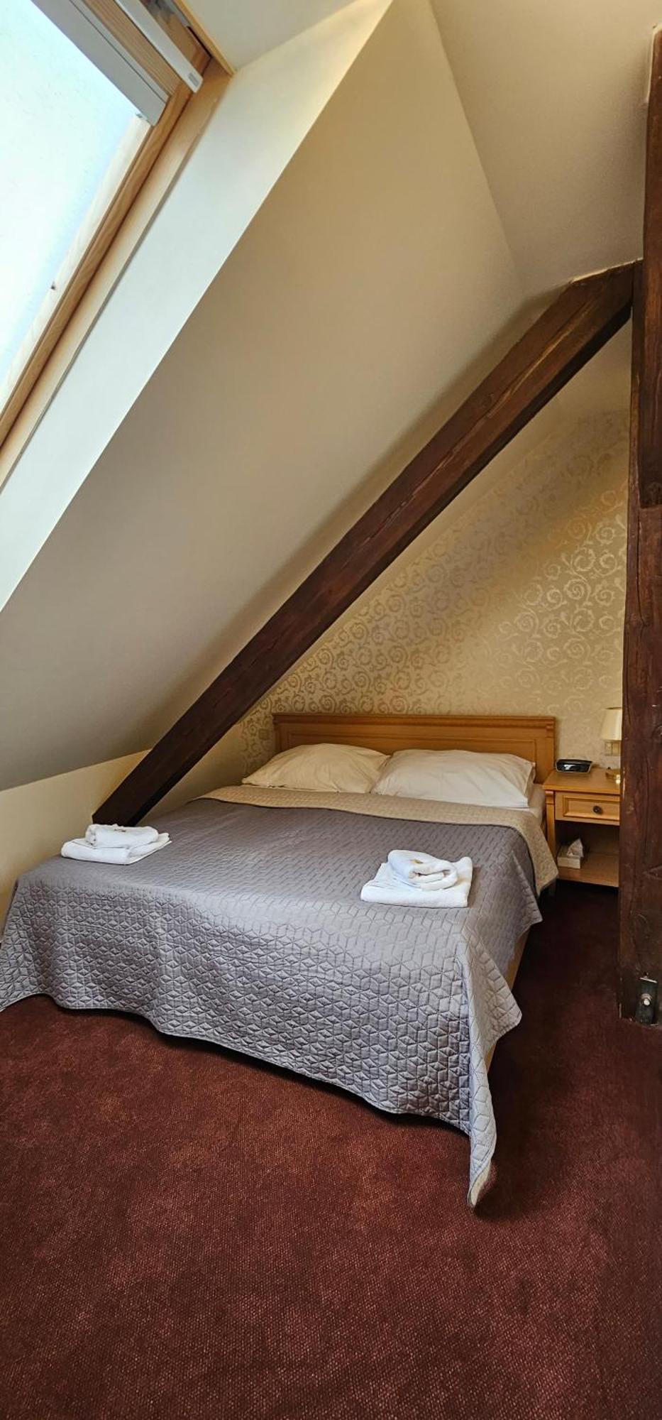 Zamecky Hotel Леднице Экстерьер фото