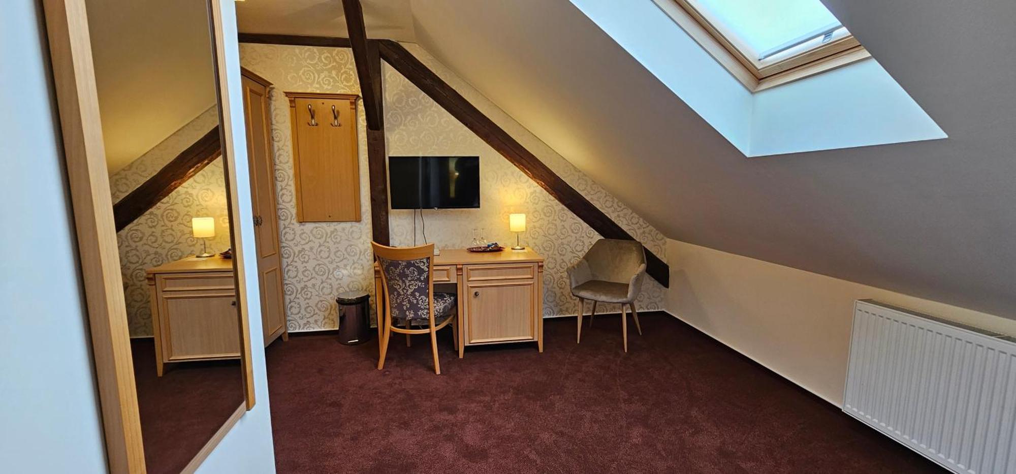 Zamecky Hotel Леднице Экстерьер фото