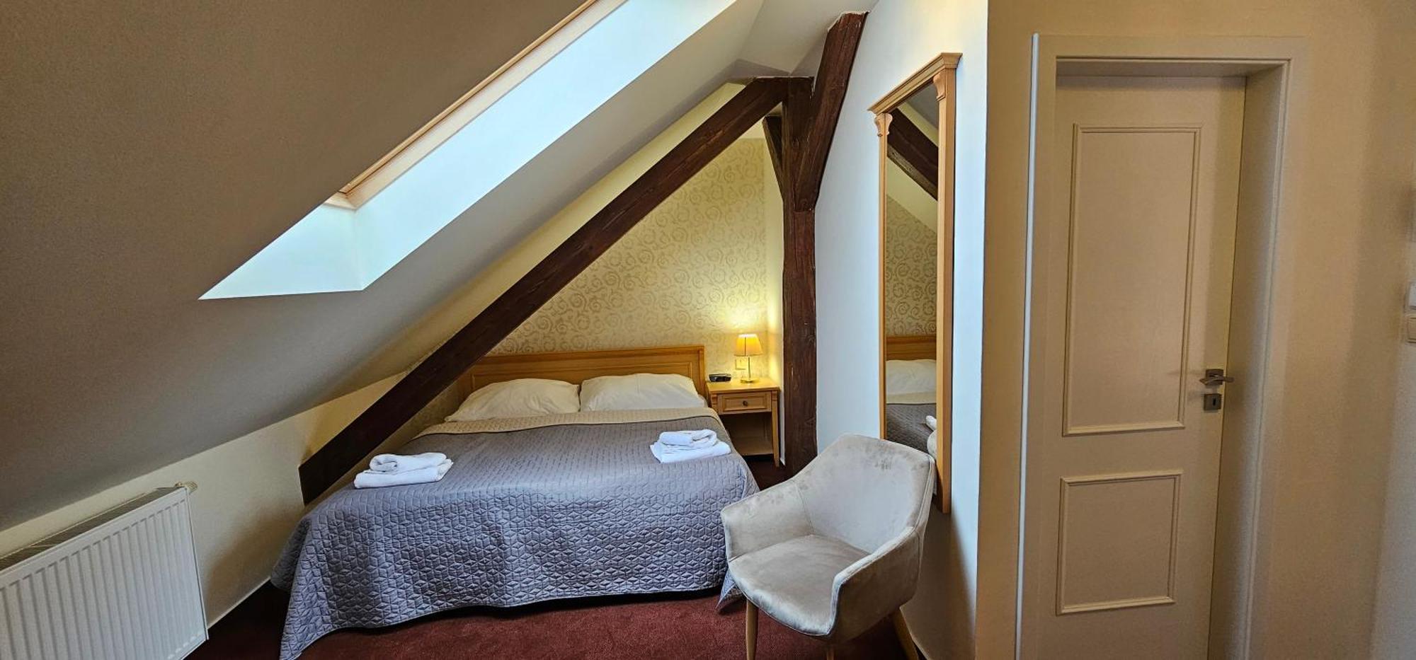 Zamecky Hotel Леднице Экстерьер фото